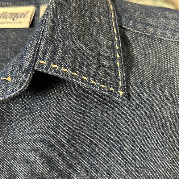 National Embroidered Denim Shirt, Size M, Fall Leaves pattern, 100% cotton - Picture 5 of 8